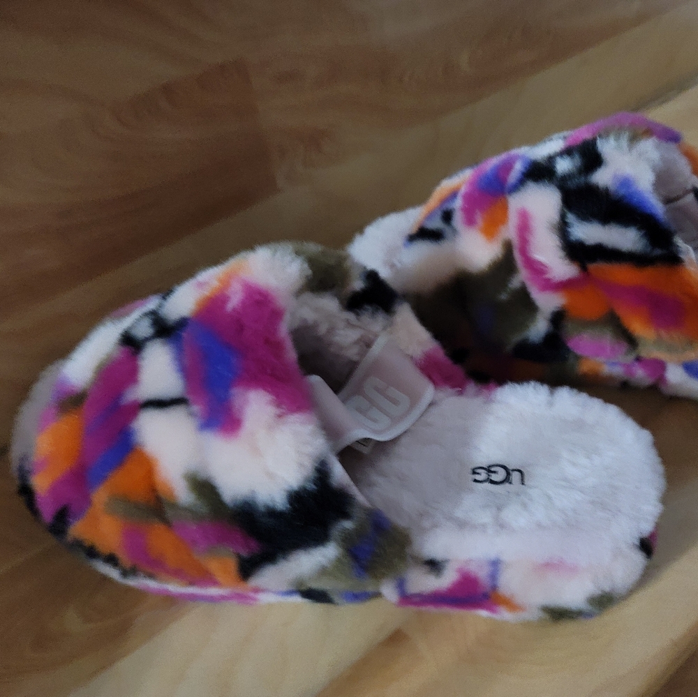 Ugg Multi Color Fluff Slide